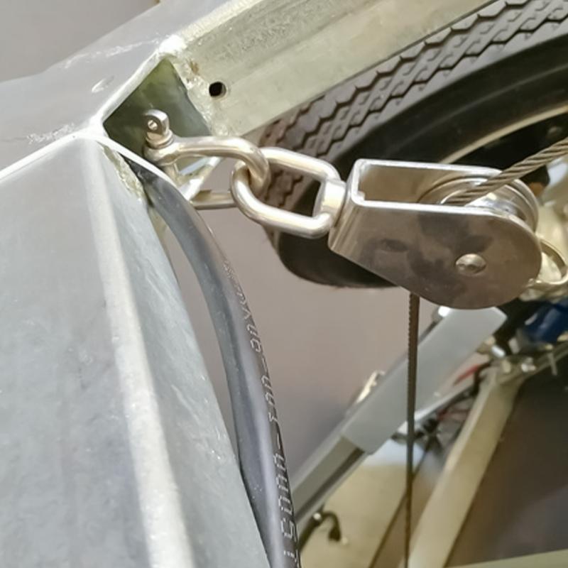 Stainless Steel Screw Pin Twisted Shackle Heavy Duty Shackles Marine Riggings Accessories for Connecting Chain and Rope