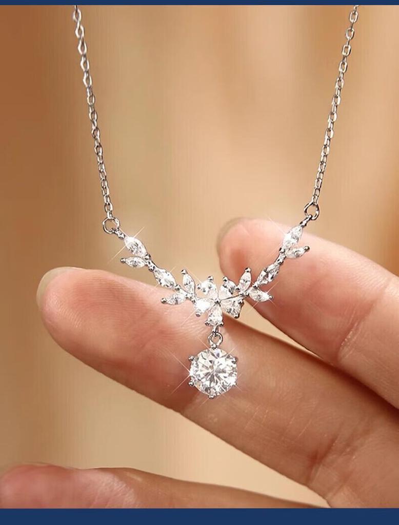 S925 Sterling Silver Wisteria Moissanite Necklace, 1 Carat D Color, Cool Style, Light Luxury Clavicle Chain for Women
