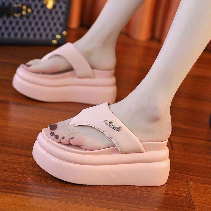 European toe slippers women's 2025 summer casual thick bottom fashion increase height and thinness small flip-flops beach sandals