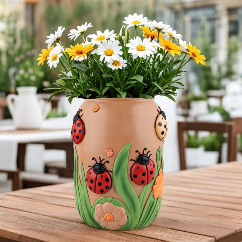 Cute Ladybug Planter Creative Resin Crafts Succulent Planter Living Room Study Balcony Home Room Flower Unique Decorative Gift