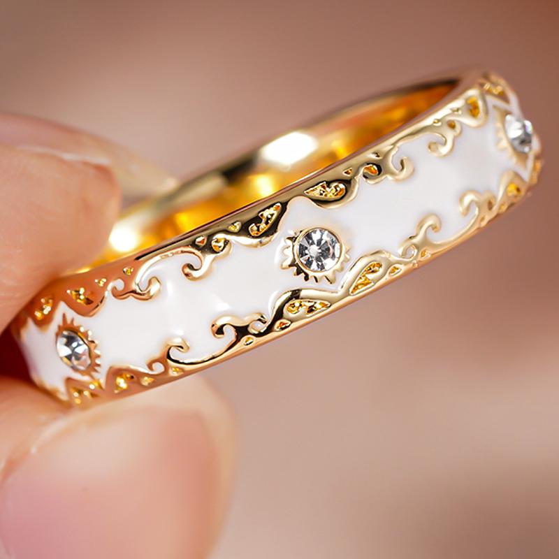 

Huitan Luxury Women Metalic Rings Gold Color Engrave Design Wedding Engagement Party Daily Trendy Elegant Accessories Jewelry 10