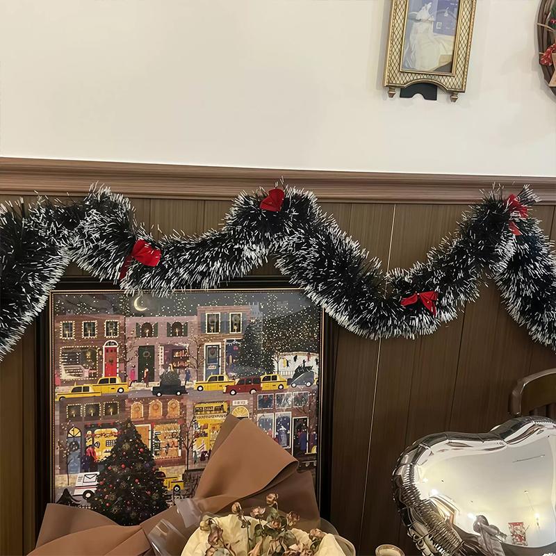 Encrypted Dark Green And White Bordered Christmas Frilly Stripe Decorations Madder Garlands And Wire Wreaths
