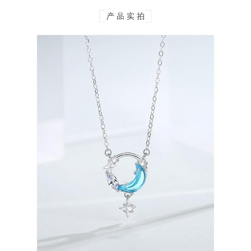 Fashion Light Luxury Star Moon Pendant Niche Design Clavicle Necklace For Women