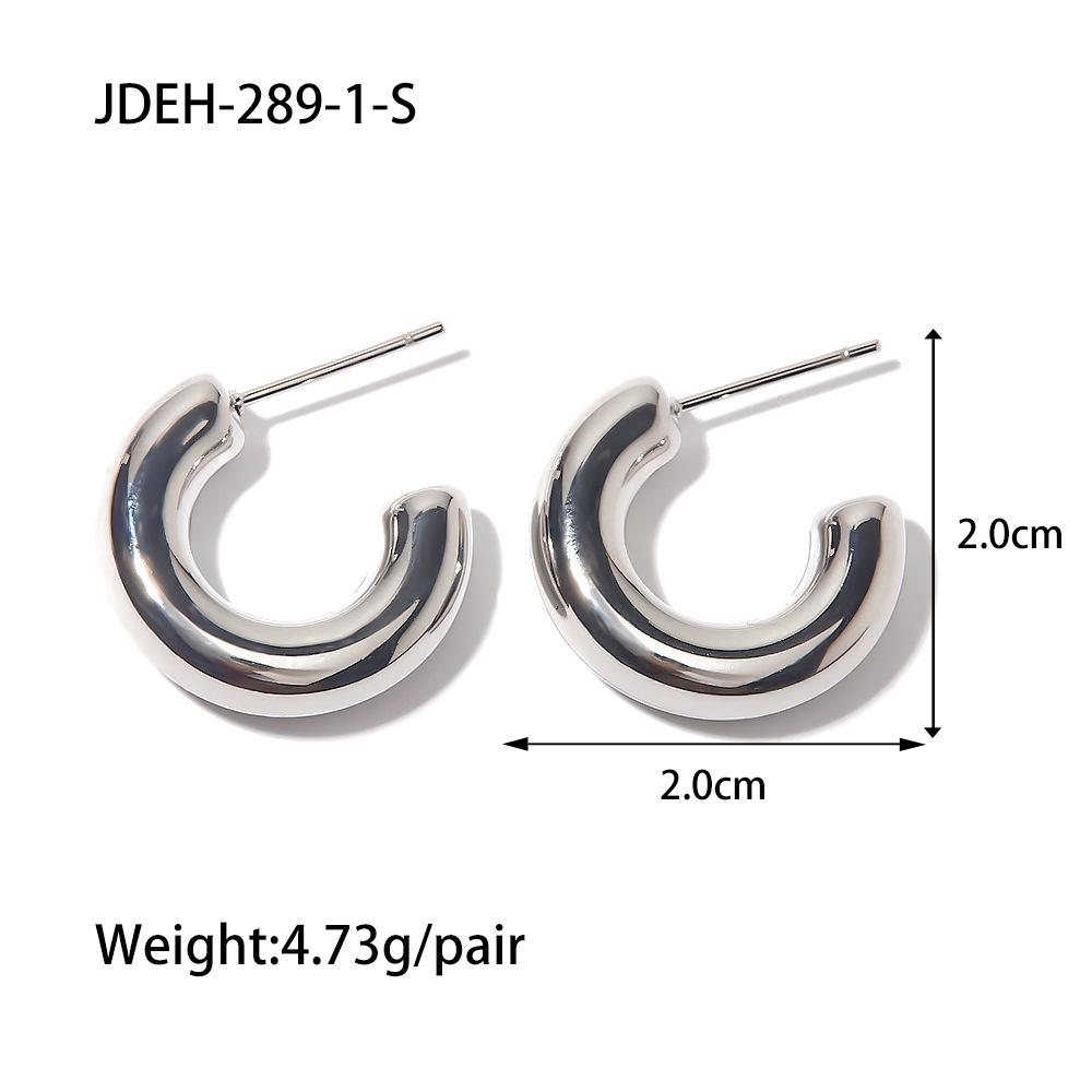 European and American fashion temperament c-shaped hollow stud earrings ins Internet celebrity simple titanium steel earrings earrings