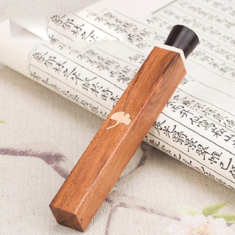 Černé santalové dřevo Úložný box na vonné tyčinky Přenosná tuba na vonné tyčinky Krátký oválný sud na vonné tyčinky Poklad v dlani Dřevěné hraní