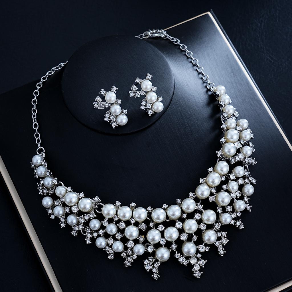 European and American Fashion Light Luxury Necklace Earrings Two-piece Set Bridal Wedding Accessories Dress Set Female 2026