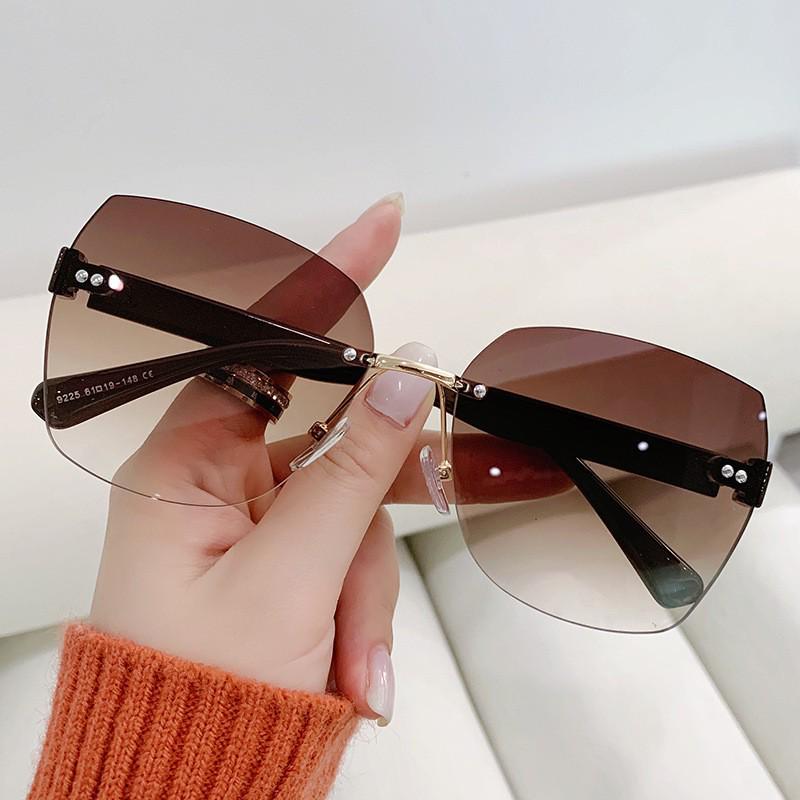 Trendy Women's Frameless Cut-Edge Sunglasses: High-End Retro Style with Versatile Sun Protection