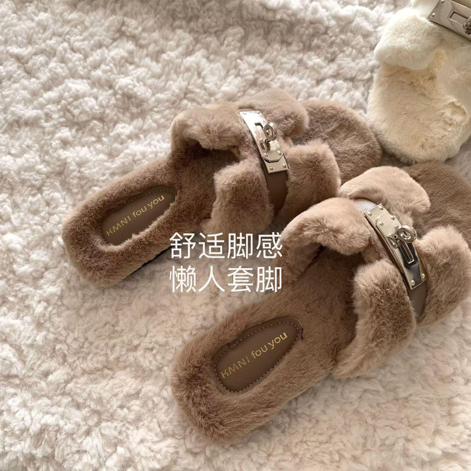 

Популярные в интернете пушистые тапочки женские 2025 осень и зима новые толстая подошва шлепанцы на перемычке маленький ароматный тренд плюшевые тапочки 40 хаки