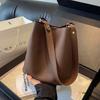 Premium French retro soft leather bucket bag women's trend simple underarm bag commuter messenger bag wholesale
