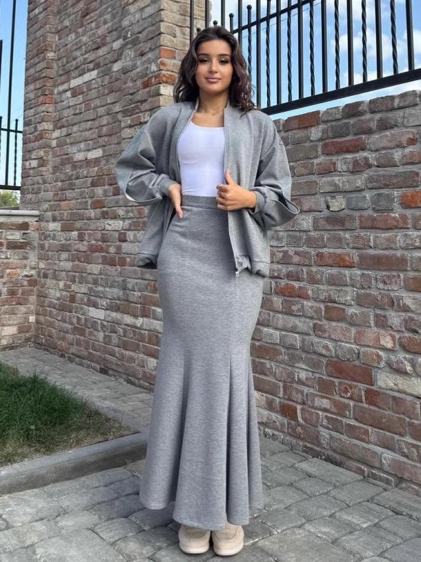 2024 Autumn Casual Solid Color Slim Fit Sweatshirt & Fishtail Skirt Two-Piece Set