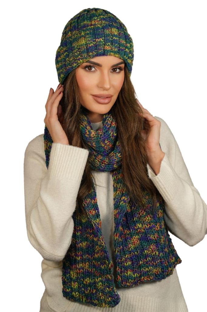 Winter Set Hat with Scarf Color Green Kamea- Hasu