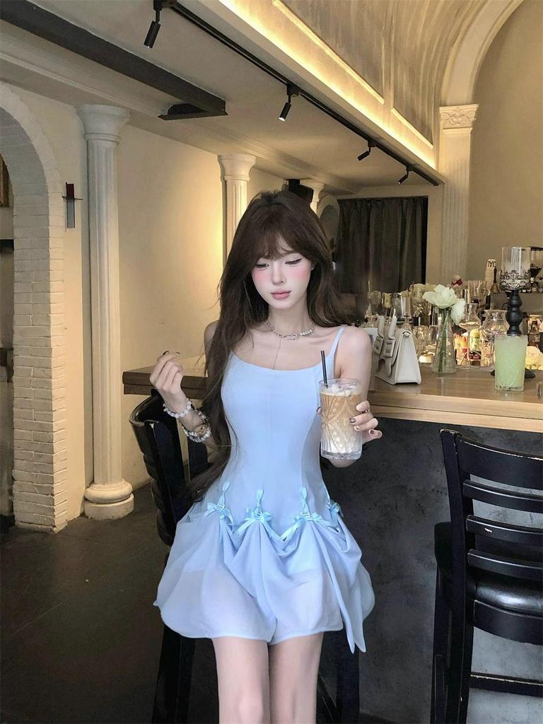 Versatile Blue Spaghetti Strap Dress: Sweet & Spicy Waist-Cinching A-Line Summer Design