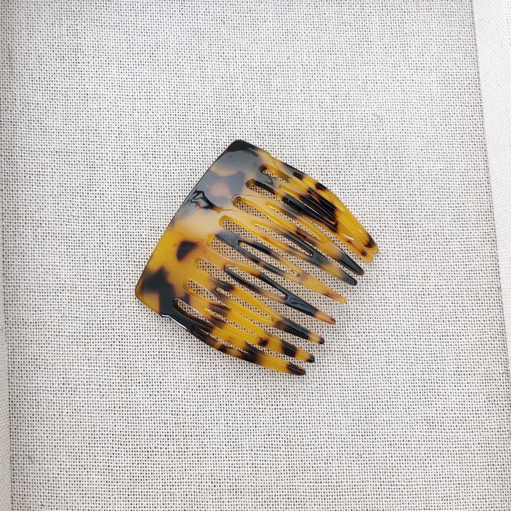 Fashionable leopard print without damaging hair, hair comb with reverse insertion - retro style, suitable for daily use