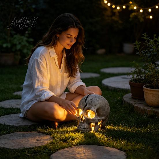 Decorative Solar Stakes for Lawns Cracked Skull Garden Light, Resin Halloween Pathway Lamp Outdoor Fairytale Accents Yard Patio Flower Bed, Waterproof
