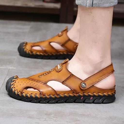 Sandals men's 2020 summer new personalized men's beach shoes men's fashion youth Baotou casual sandals men's trend