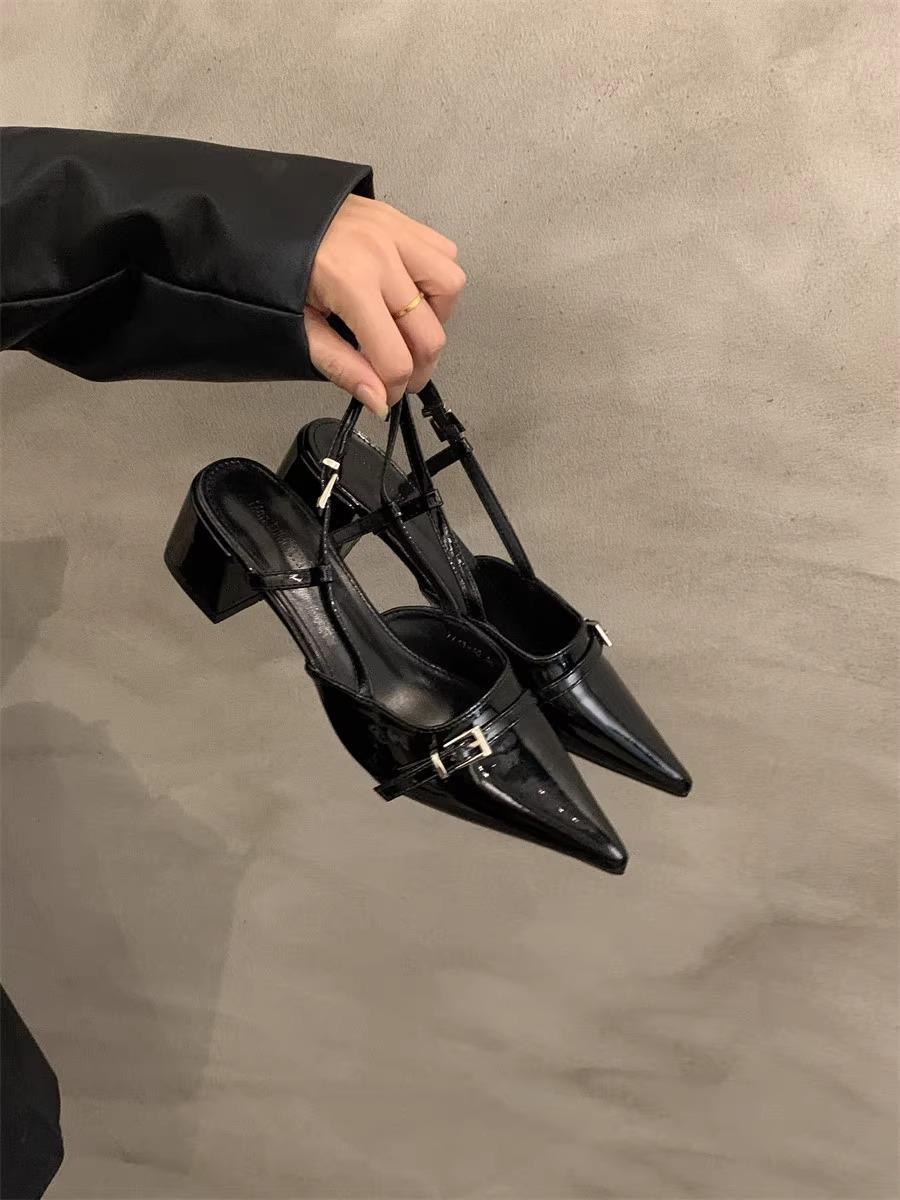 

Толстый каблук, неглубокий рот, сандалии с мешком на голове, пустые женские туфли весна-лето 2025, новые лакированные туфли из заостренного среднего каблука с юбкой 35