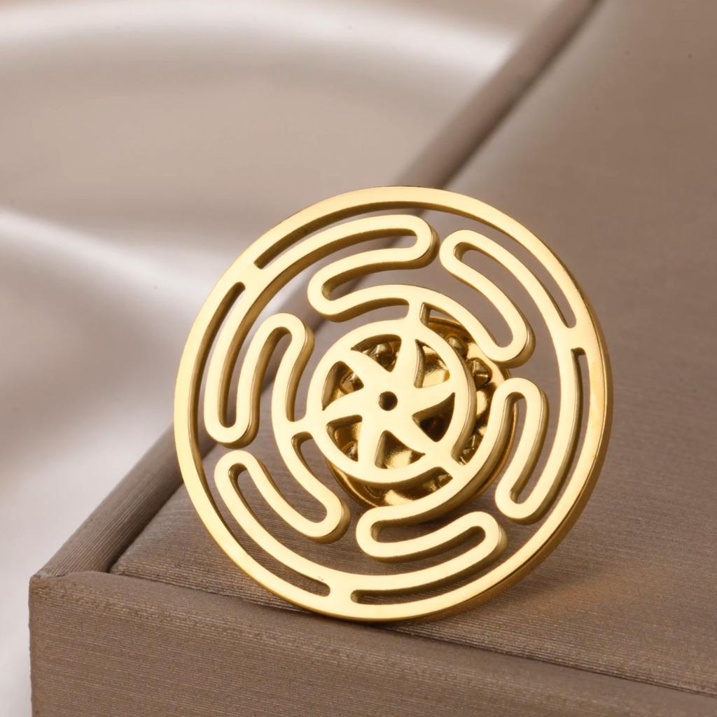 Teamer Wheel Of Hecate Brooch Pins Stainless Steel Symbol Magic Amulet Jewelry Suit Vintage Accessory 2026 New Fashion Gift