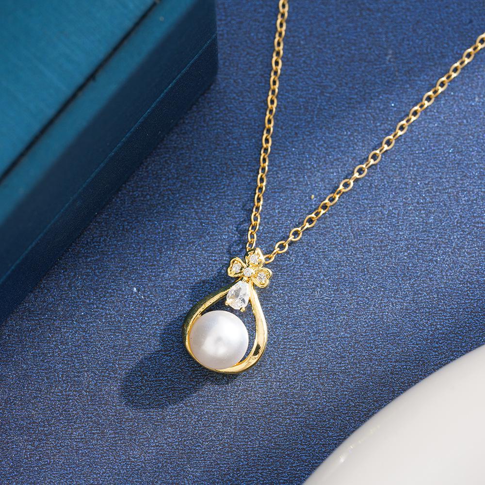 Copper-Plated 18K Gold Baroque Pearl Pendant Necklace - Luxurious, Versatile Fashion for Women
