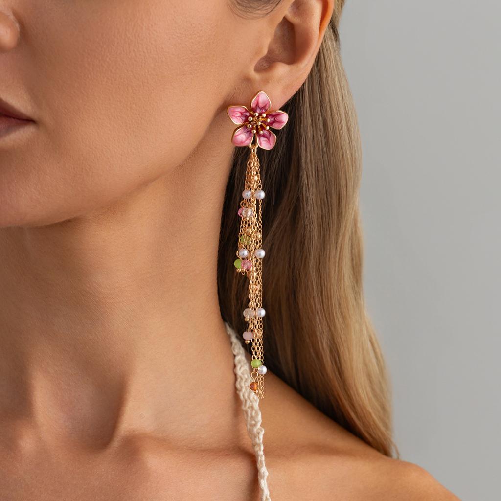Orecchini a Bottone con Fiore Smaltato e Lungo Pendente a Frange Boho con Catena di Perle e Cristalli per Donne Gioielli da Vacanza