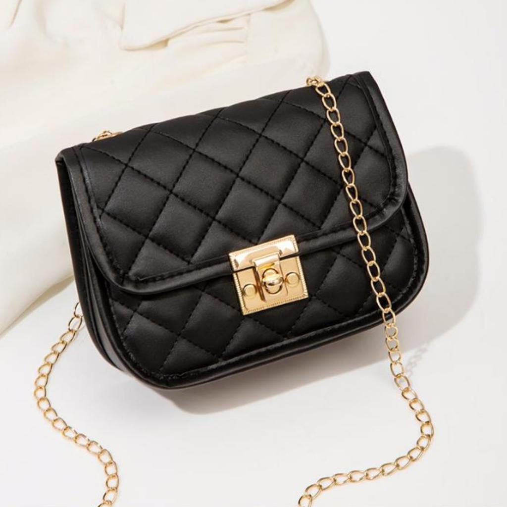 APOSITV Women's Quilted Mini Shoulder Bag (Black)