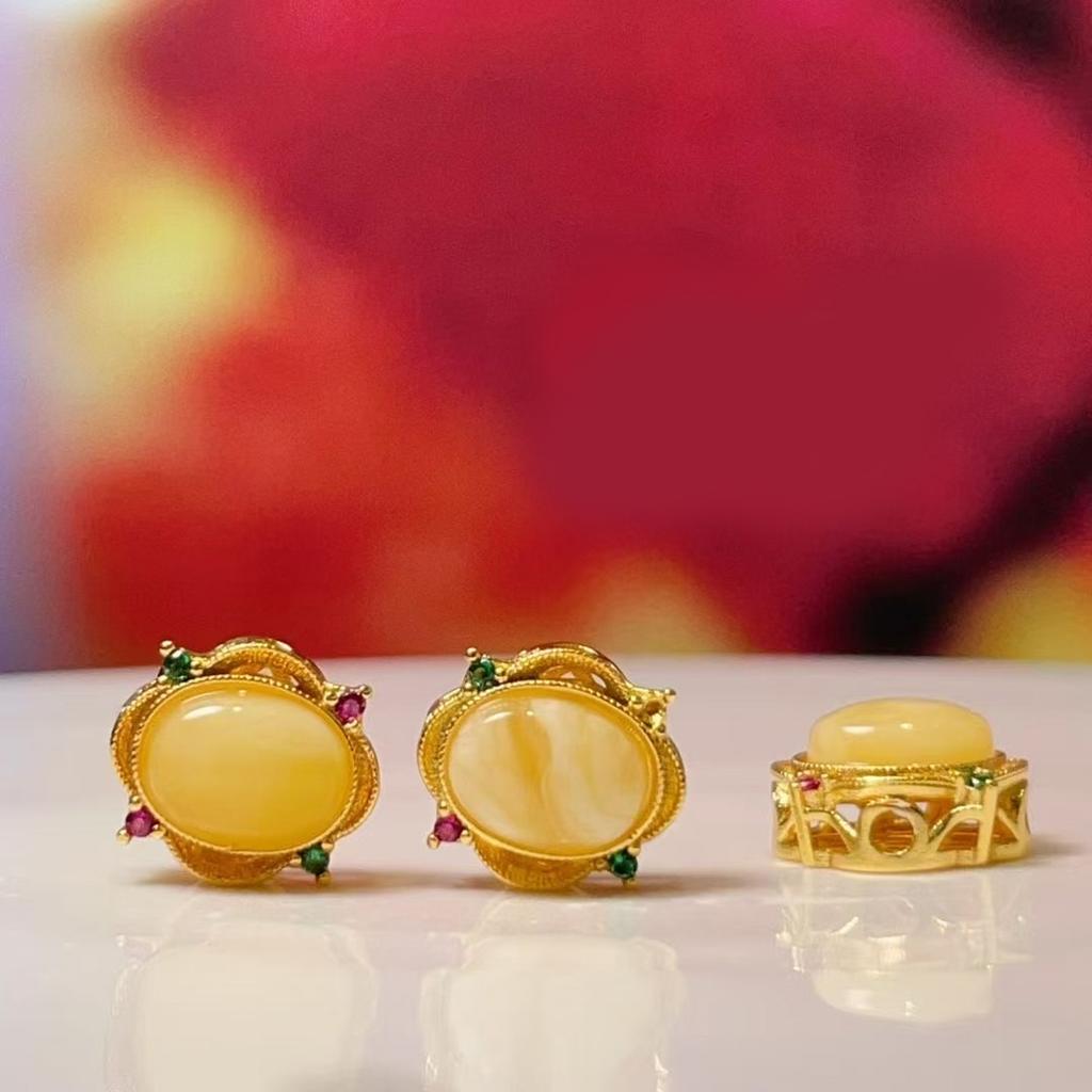 5Pcs, Energy Natural Stone Pendant with Gold Trim Accents, Stylish Handcrafted Yellow Gemstone Charms for DIY Necklace Accessories, Jewelry Making