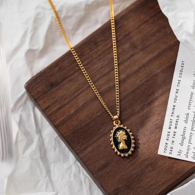 Französische Retro-Barock-Schönheit Avatar-Halskette Damen Leichter Luxus Nische Schlüsselbeinkette Halskette Accessoires
