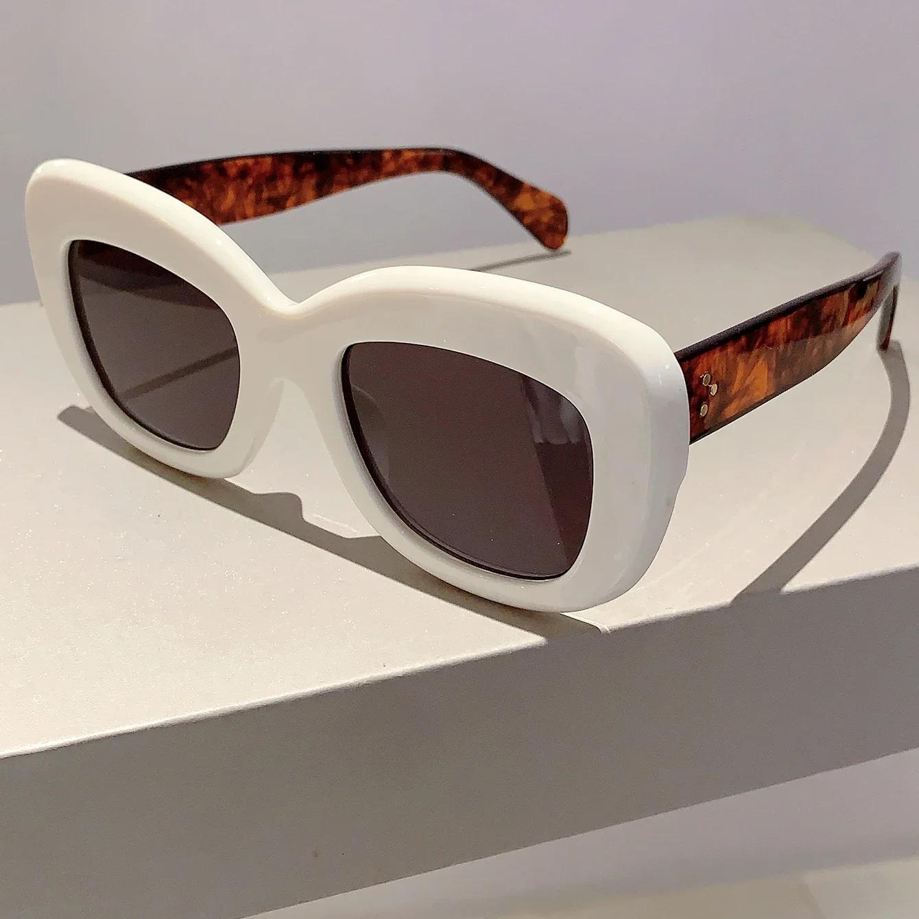 

KAMMPT Vintage Cat Eye Sunglass Trendy Oversized Square Women Shades New Fashion Brand Design Candy Color UV400 Outdoor Eyewear without case