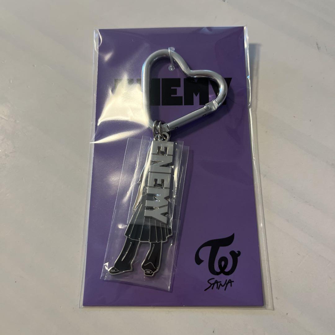 

[USED] TWICE ENEMY Carabiner Keychain SANA