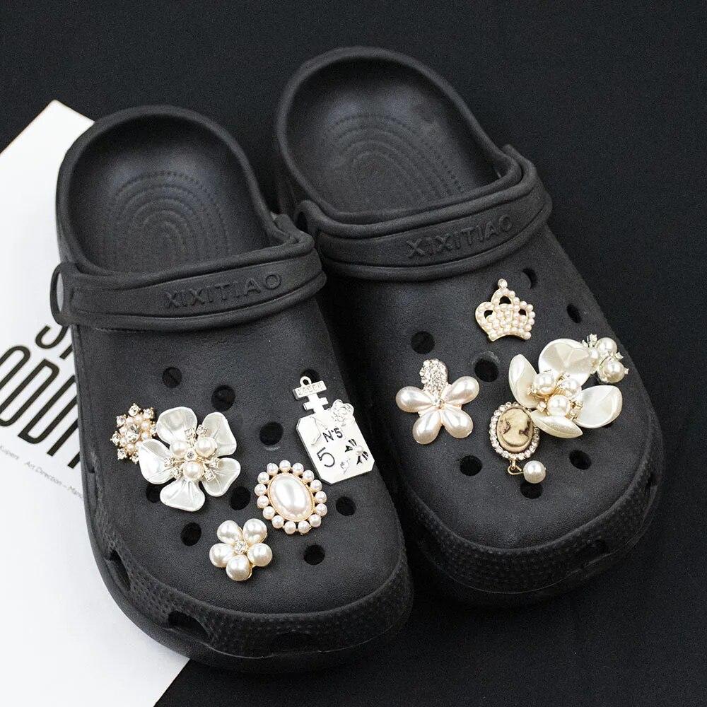 

Подвески для обуви Crocs DIY Корона с жемчужным цветком Съемная декоративная пряжка для обуви Crocs Аксессуары для вечеринок для девочек Подарок