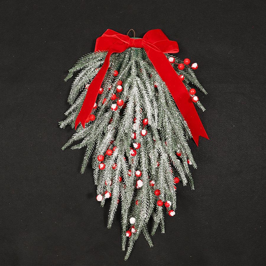 Crosby Red Berry Christmas Wreath: Artificial Holly Vine for Home Décor