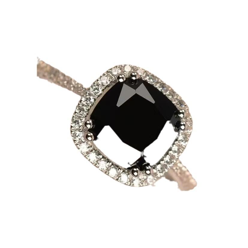 Sanjie European-American Classic Women's Ring with Black Square Diamond