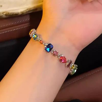 Farbiges Armband für Mädchen, funkelnder Kristall-Armreif für Frauen, schönes Armband mit Steinen im Barockstil