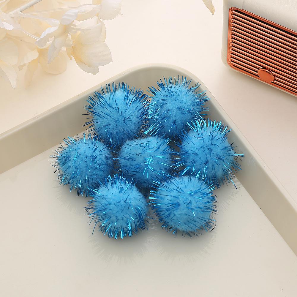 

Gold Flakes Pom-poms: Colorful Plush Balls for Christmas DIY and Garment Accessories