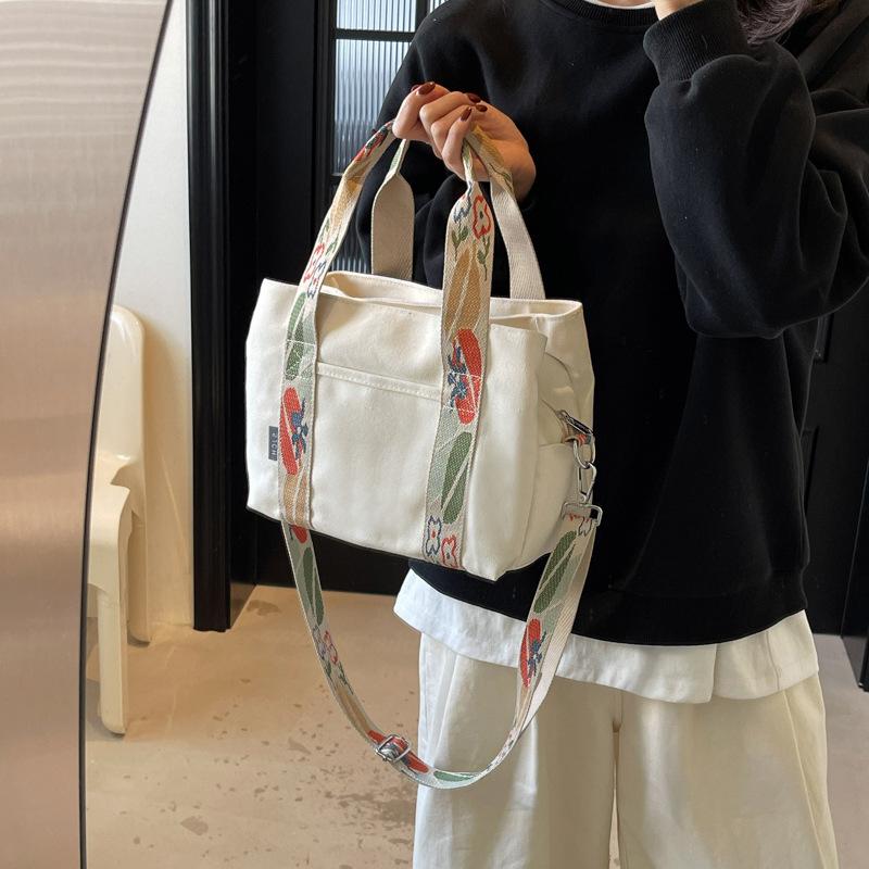 Casual Large-Capacity Canvas Bag, Women'S Fashion Portable Bento Bag, Lunch Box, Simple Messenger Commuter Bag