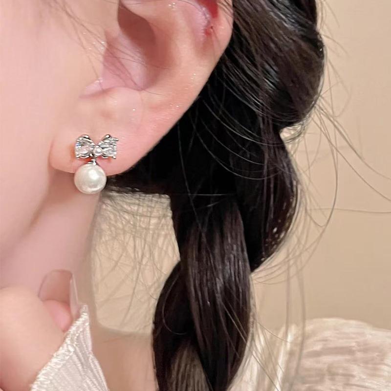 Temperament Bow Pearl Earrings Women's Sweet Temperament Versatile Rhinestone Earrings