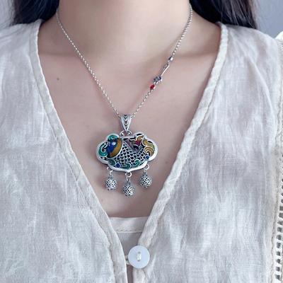 Neu im Klassischen   Karpfen Fisch Lotus Quaste Halskette für Frauen Ethnischer Stil Blauer Lotus Doppelseitiger Anhänger Schmuck Geschenk