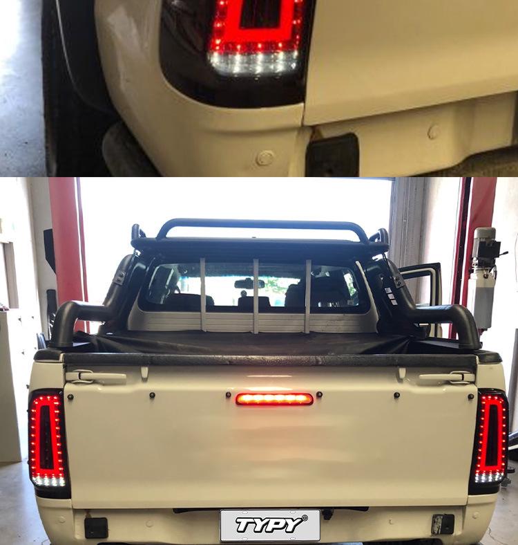 LED Flowing Turn Signal Tail Light Assembly for 2005-2014 Toyota Hilux VIGO