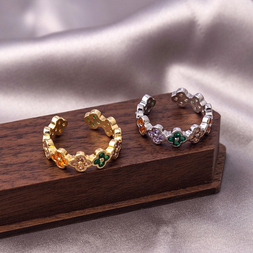 Exquisite Adjustable Women's Four-Leaf Clover Diamond Ring - Trendy and Stylish Cold Tone Design