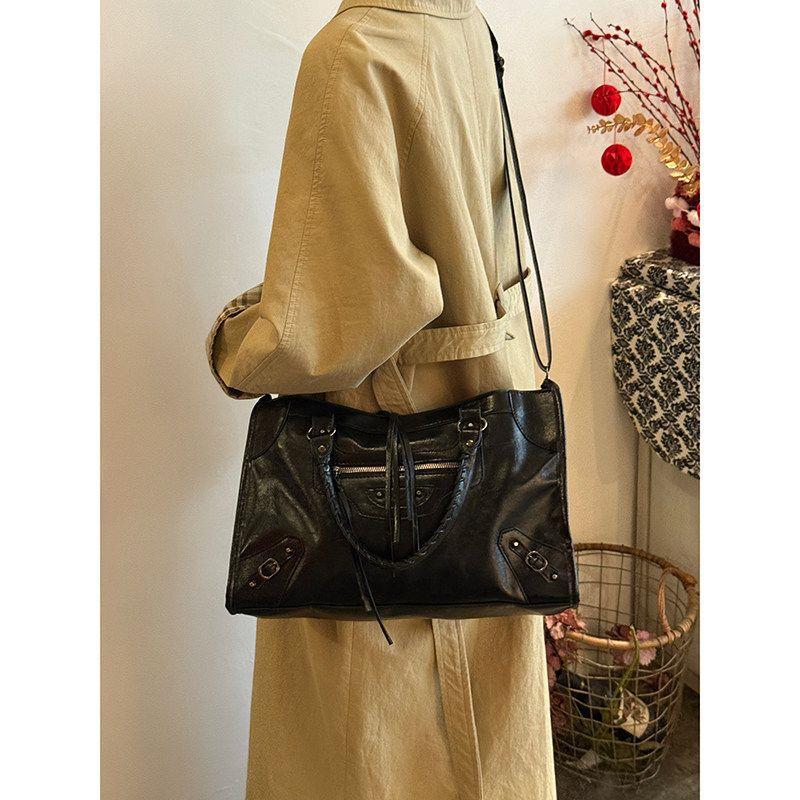 Motorcycle Bag - Women's Large Capacity Hot Girl Bag for Commuting - Shoulder Strap Crossbody Handbag