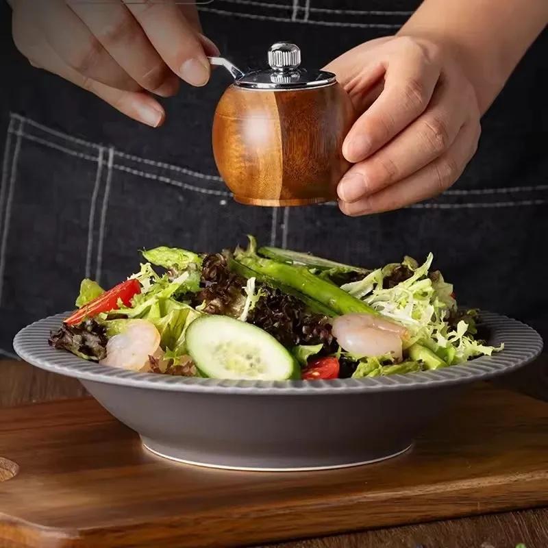 Wood Salt Pepper Mill Hand Operated Mini Ceramic Core Grinder Pepper And Salt Shakers Multipurpose Grinder BBQ Kitchen Tools