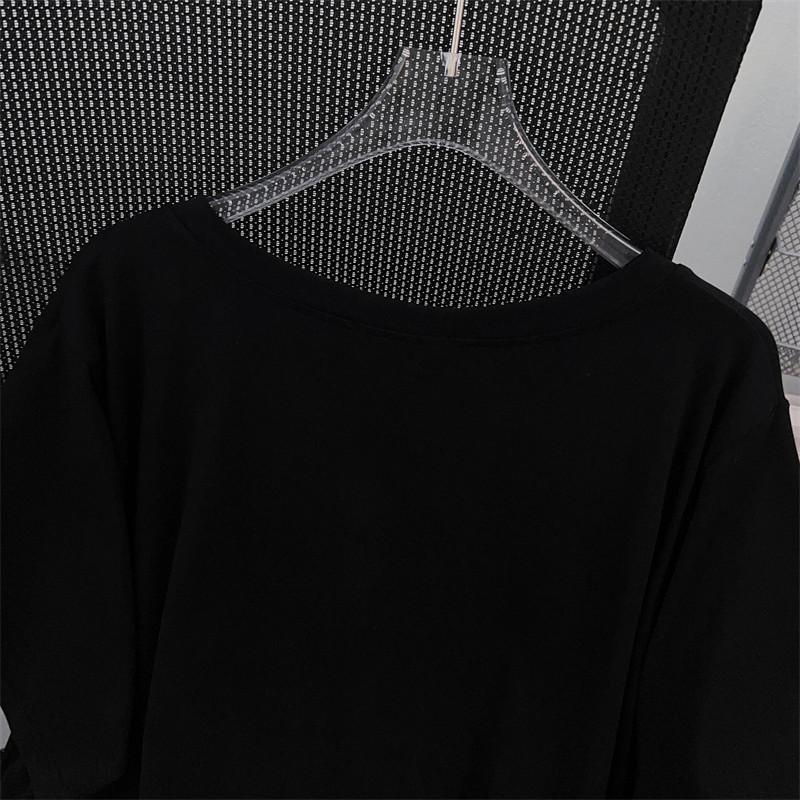 Plus Size V-Neck Slimming Mid-Length Loose T-Shirt for Women, Short-Sleeved, Covers Belly, Available In 200/300/350 Jin.