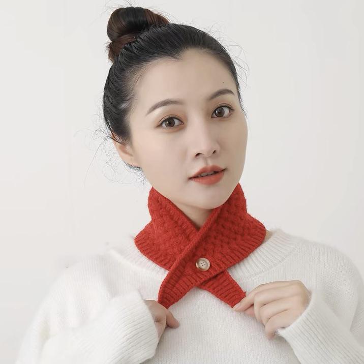 

Жіночий в язаний вовняний снуд у корейському стилі - Теплий шарф-манишка на ґудзиках