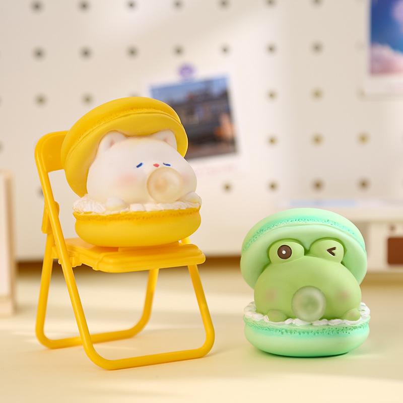 2Pcs Macaron Burger Blows Bubbles Office Stress Relief Ornaments Creative Cartoon Pinch Toys Children'S Decompression Toys Gifts