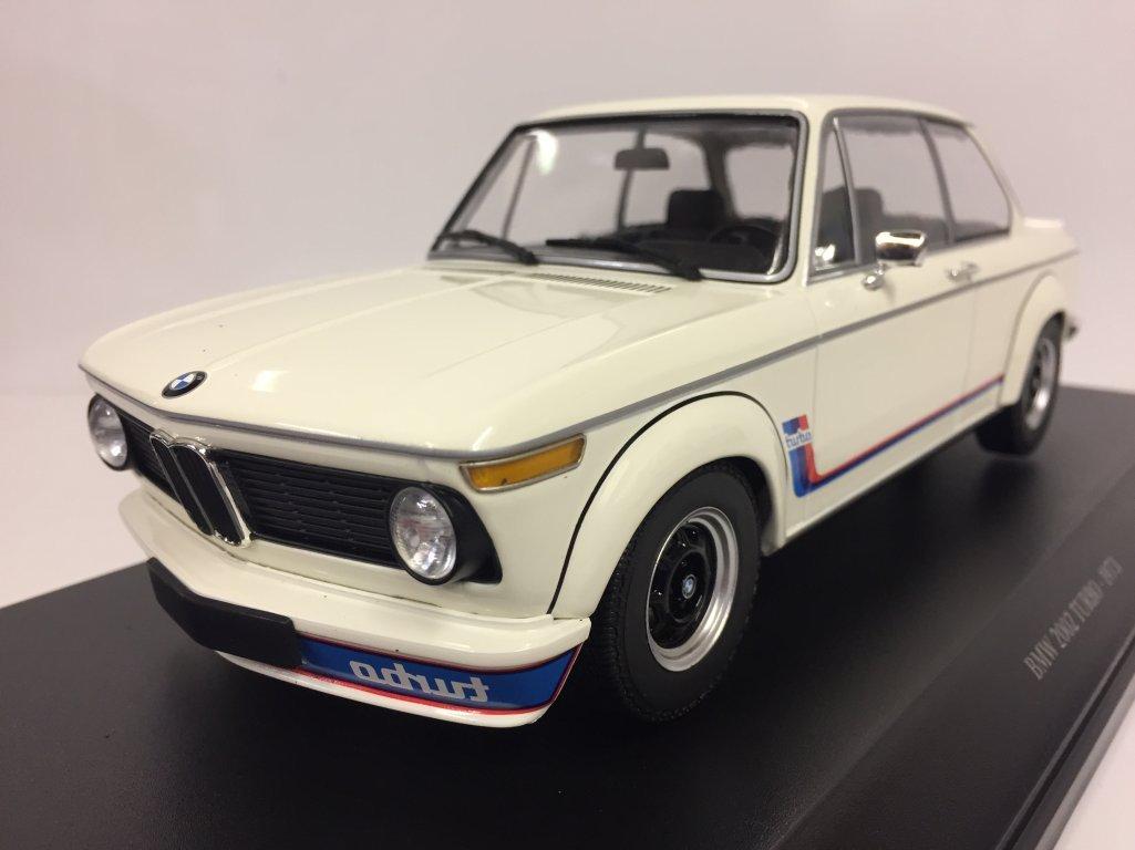

Minichamps scale BMW 2002 Turbo 1973 White 1/18 білий