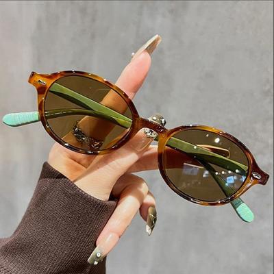 1 Pair of Ladies Oval Rivet Decoration Retro Trend Joker Street Concave Modeling Party Fashion Glasses.