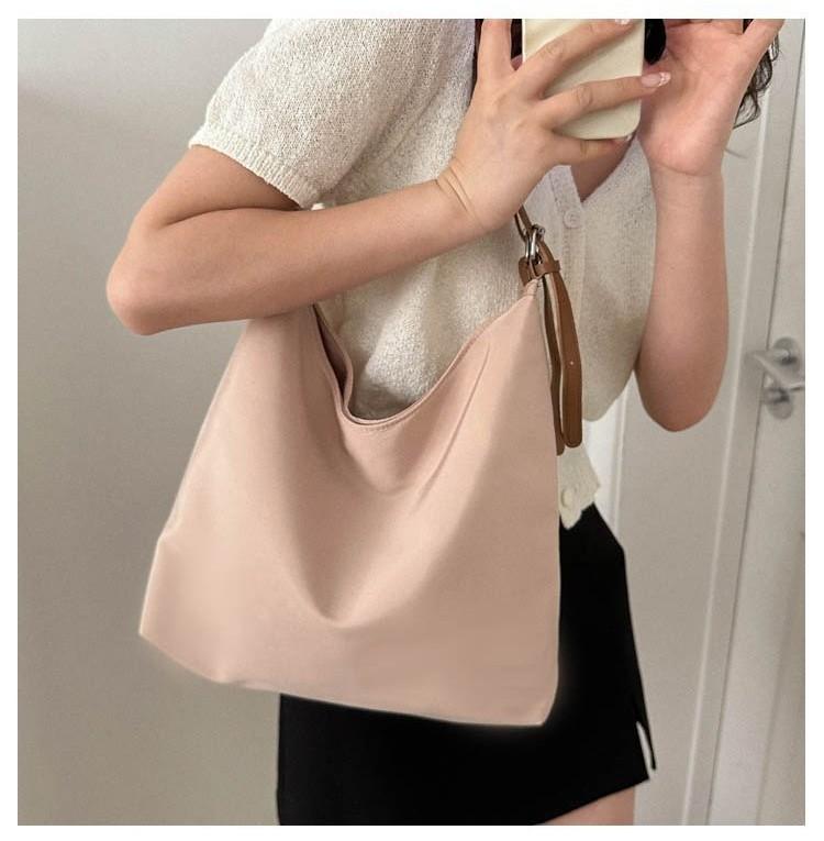 Trendy Soft Nylon Shoulder Bag For Women Perfect For Daily Casual Commuting Use