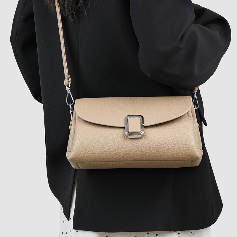 Small bag 2025 new versatile niche commuter underarm bag multi-layer large-capacity fashionable women's shoulder messenger bag