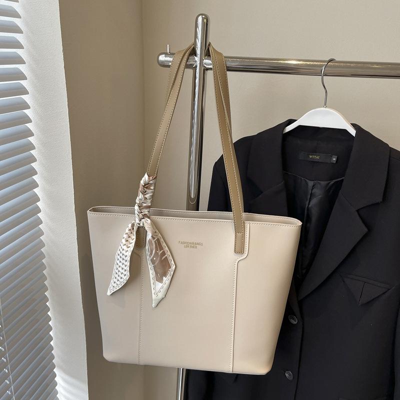 

Red big bag women s new wedding bag wedding bridal bag high-end large-capacity one-shoulder tote bag