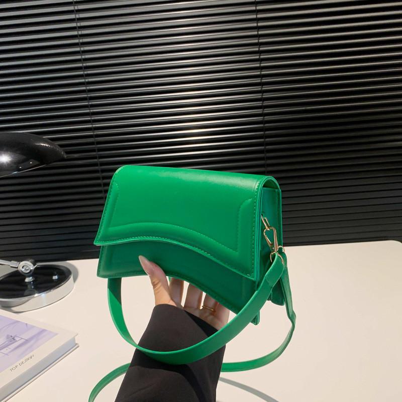 Trendy Summer Women's Small Square Handbag Fashionable Pu Crossbody Purse With Soft Texture And Casual Appeal