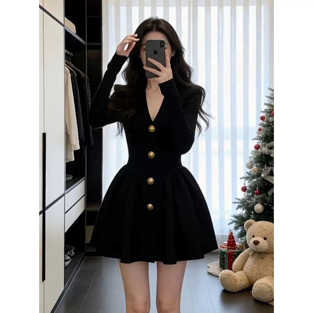 Small French V-neck Waist Dress for Women's Autumn and Winter High-end Sense New Light Luxury and Thin Temperament A-word Dress